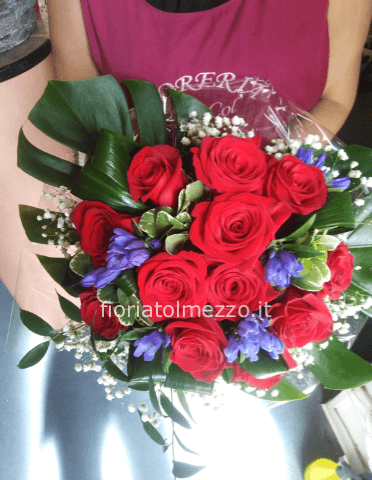 Mazzo di Rose e genziane